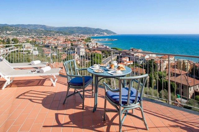 Special Stay 5 nights - pay only 4 in Liguria