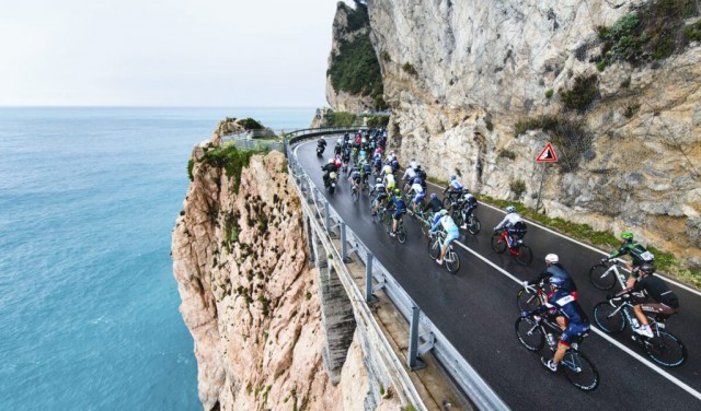 PASSIONE CICLISMO AD ALASSIO E LIGURIA