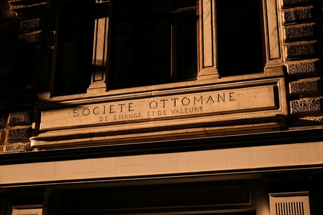 Valutazione quote societarie hotel: il falso calcolo che trasforma una partecipazione in un valore teorico e una trattativa in uno scontro inevitabile