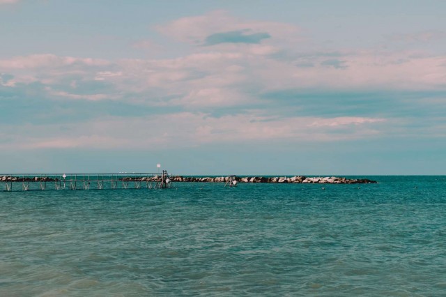 Quando un hotel muore: il caso della Riviera Romagnola e il costo della mancata gestione. Il caso Hotel Sidney Bellaria Igea Marina