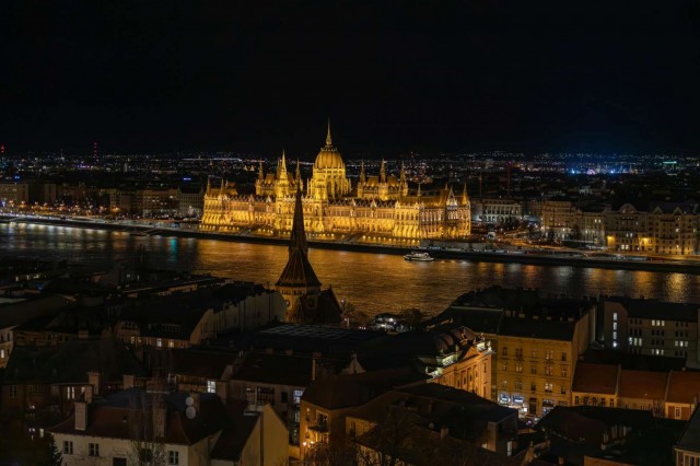 Elezioni in Ungheria: cosa cambia davvero per investitori alberghieri e asset manager