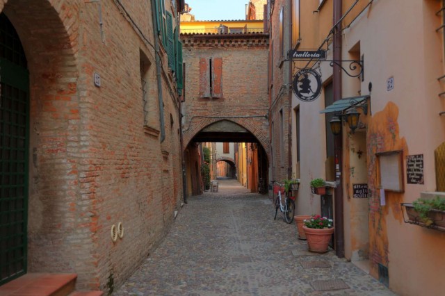 Ferrara e Comacchio: le presenze crescono, ma il valore non si crea con il marketing territoriale